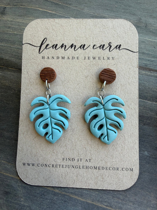 Handmade - Polymer clay small sage monstera leaf Clay Earrings