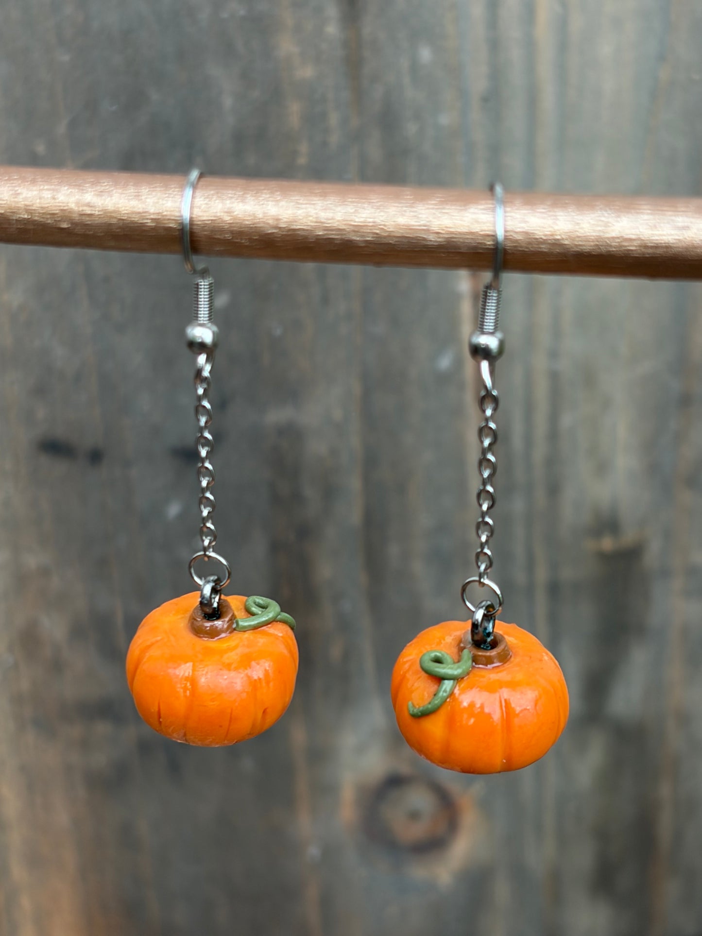 Halloween pumpkin dangle earring
