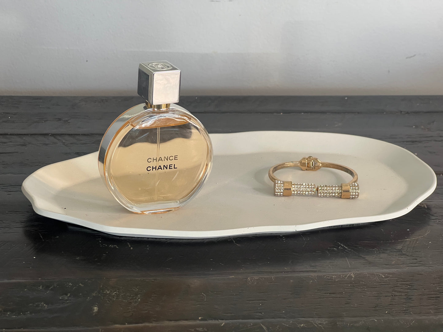 Irregular shaped jewelry tray